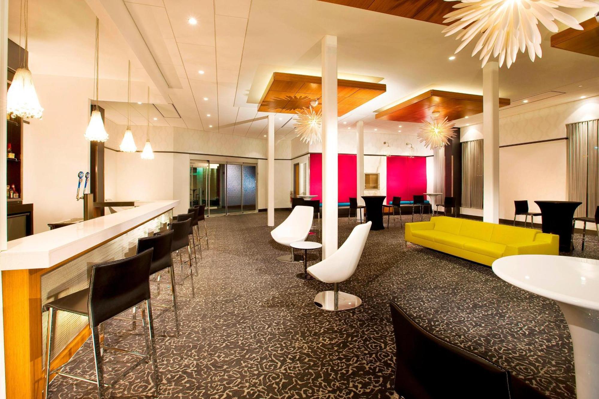 Hotel Aloft Mount Laurel Extérieur photo